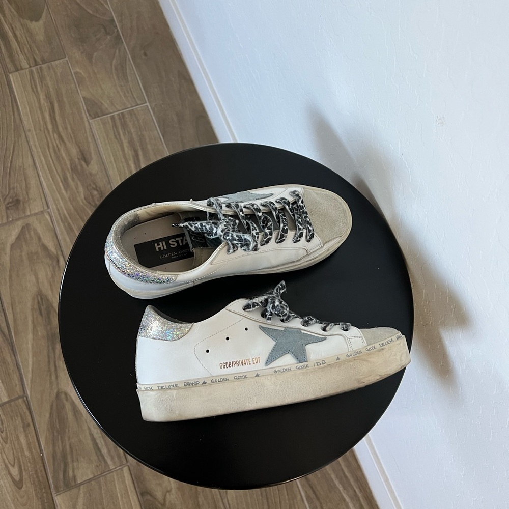 Golden Goose Super-Star Low Top
Sneaker